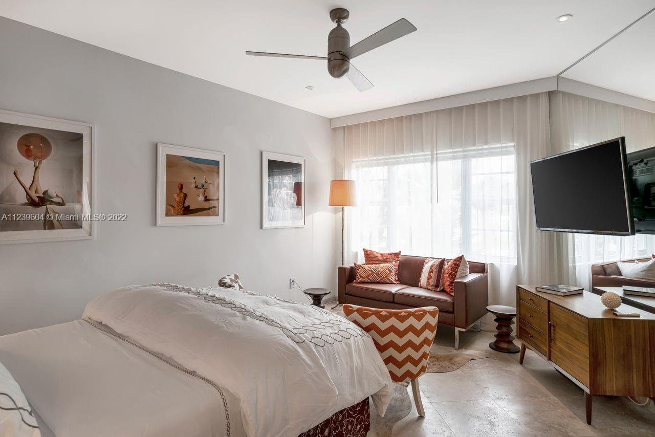 16 Island Ave # 1F