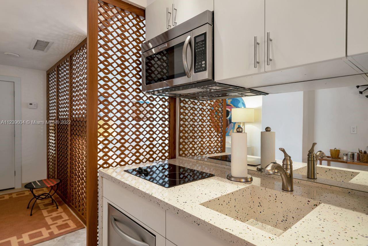 16 Island Ave # 1F