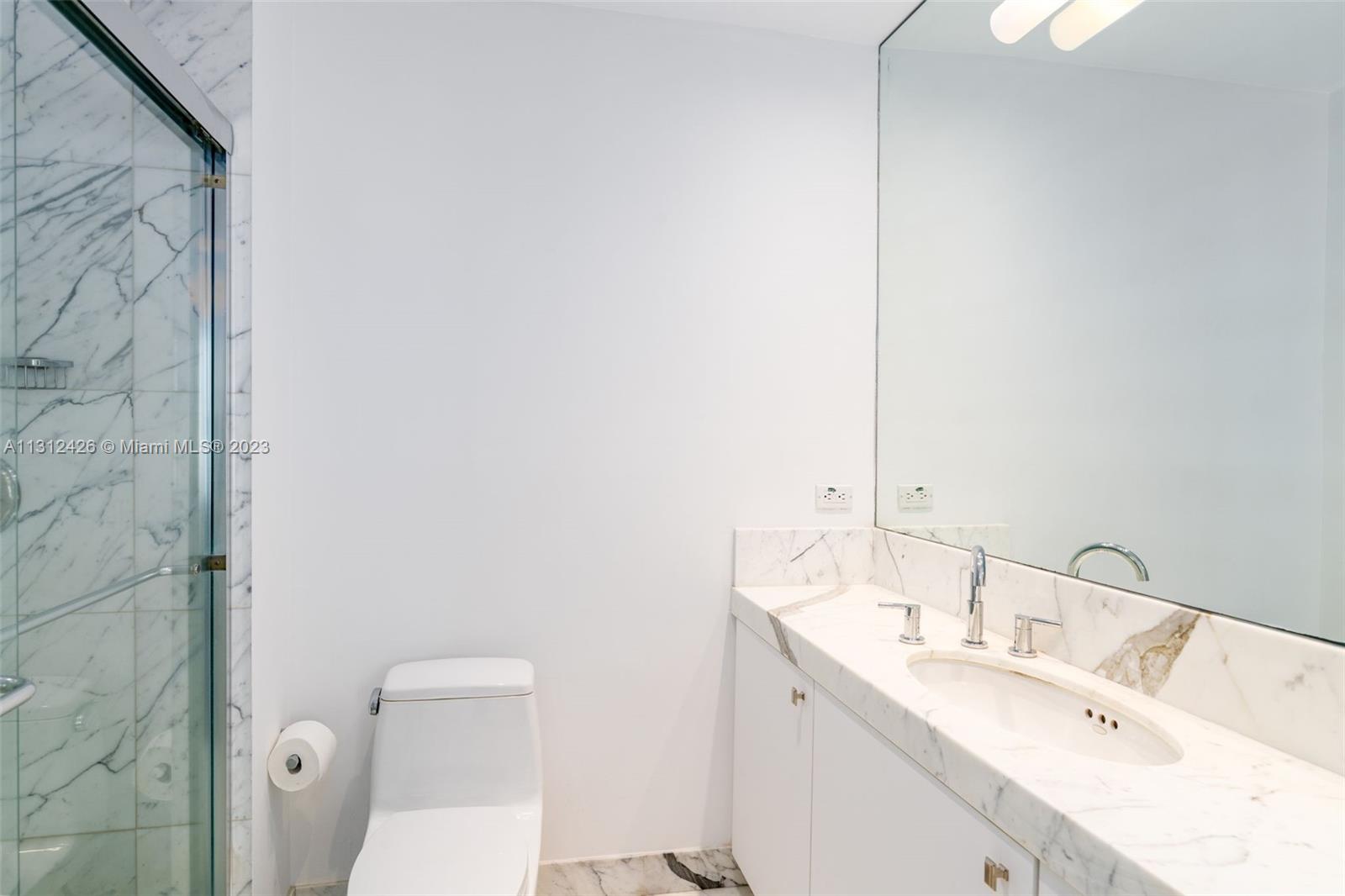 16 Island Ave # 7D