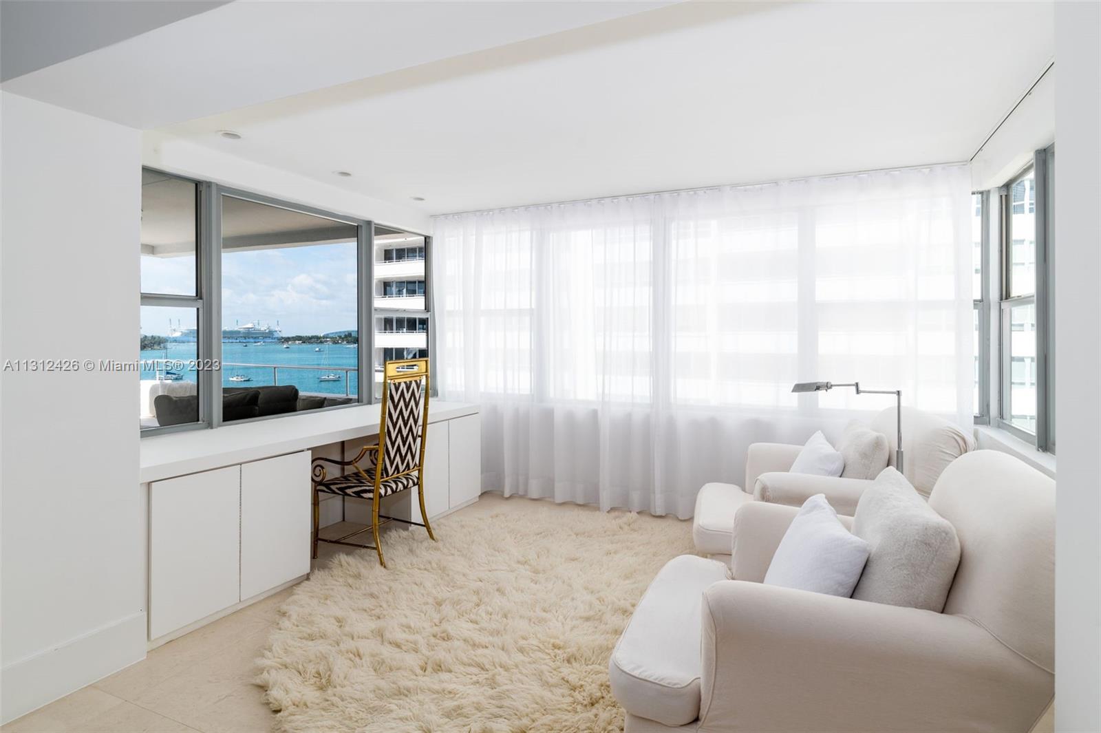 16 Island Ave # 7D