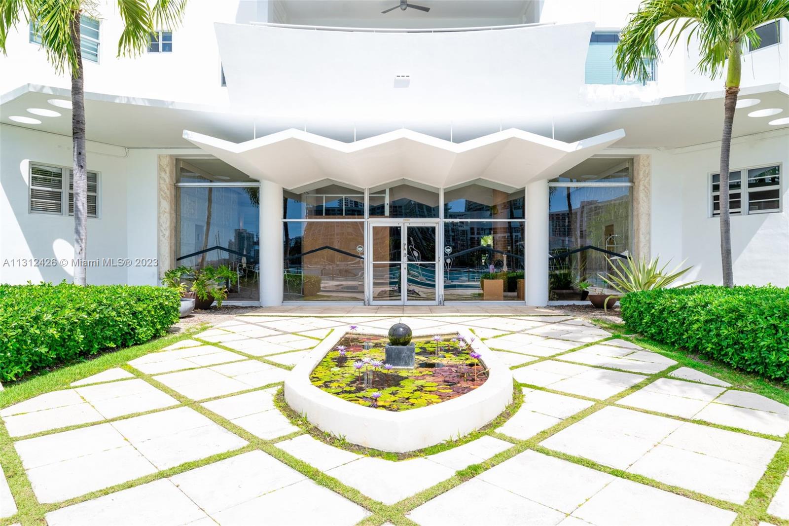 16 Island Ave # 7D