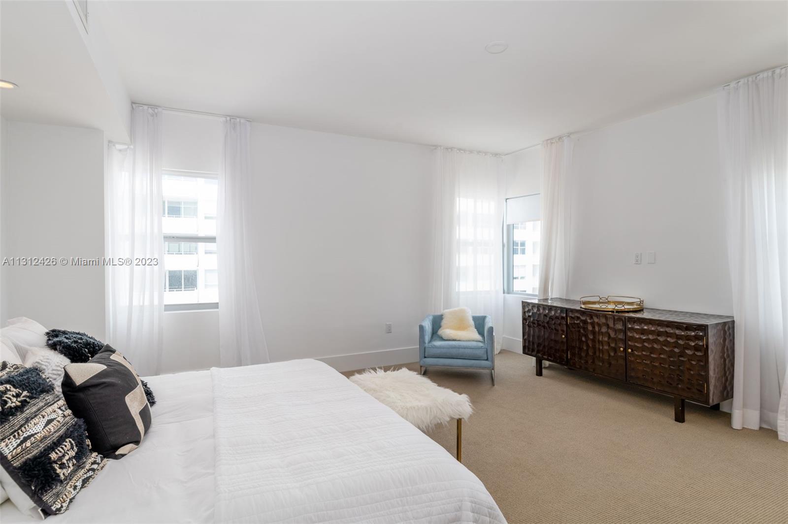 16 Island Ave # 7D