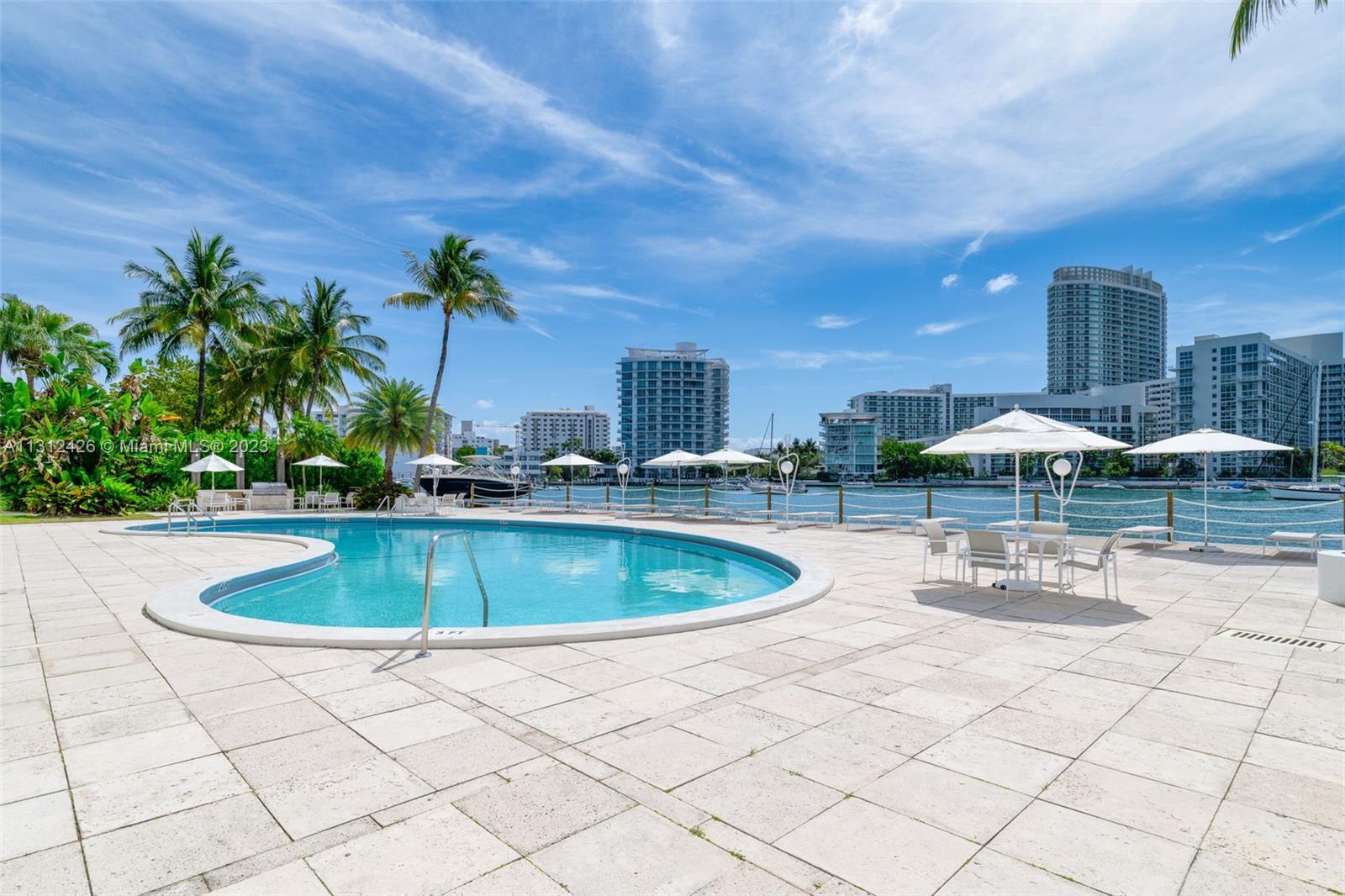 16 Island Ave # 7D