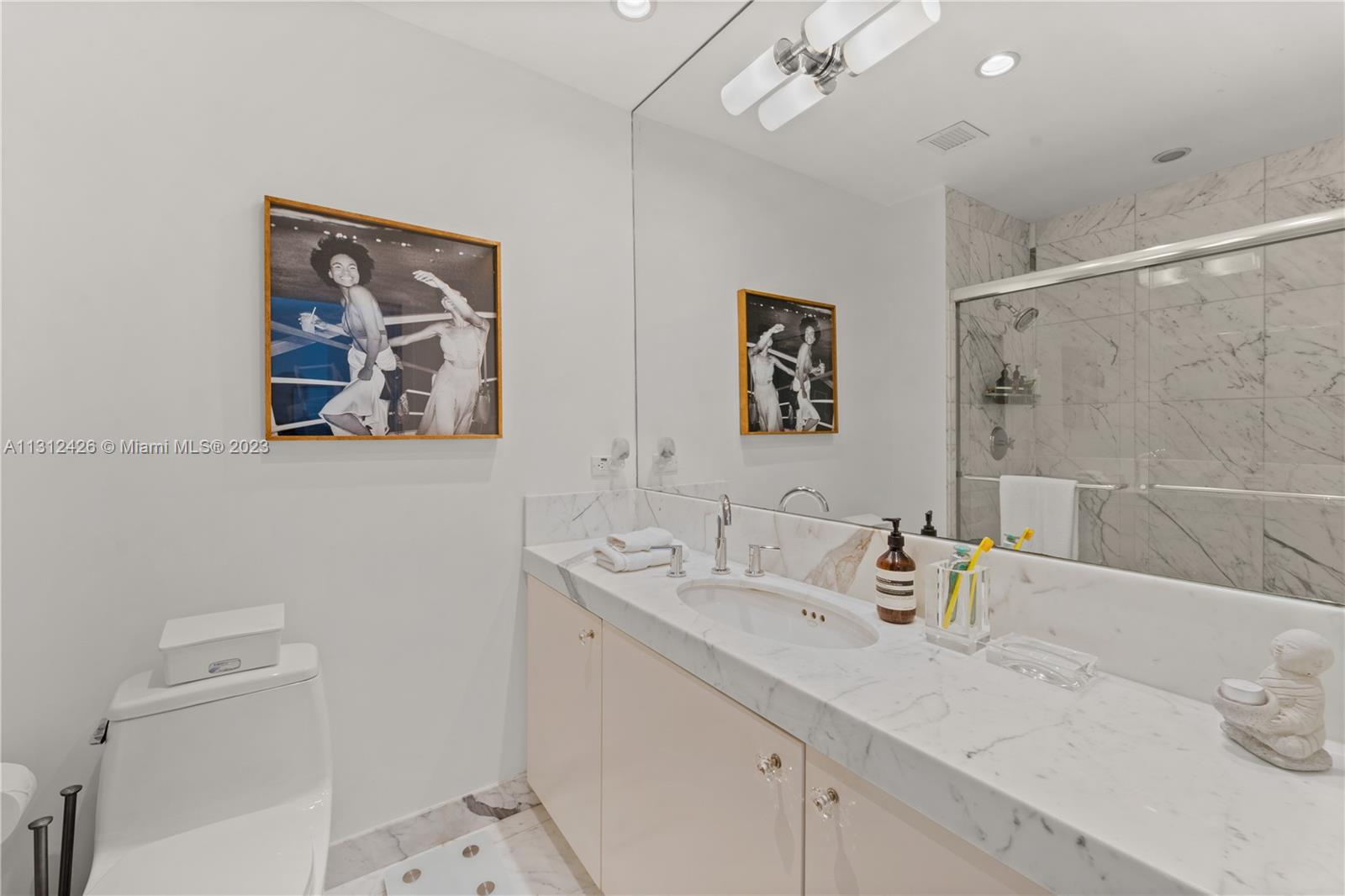16 Island Ave # 7D