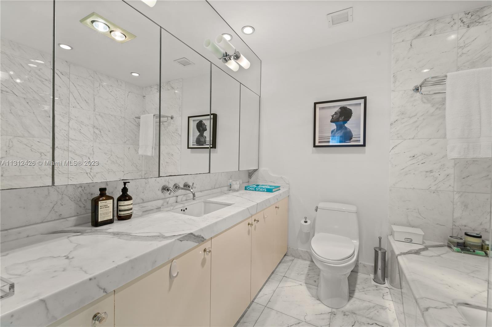 16 Island Ave # 7D