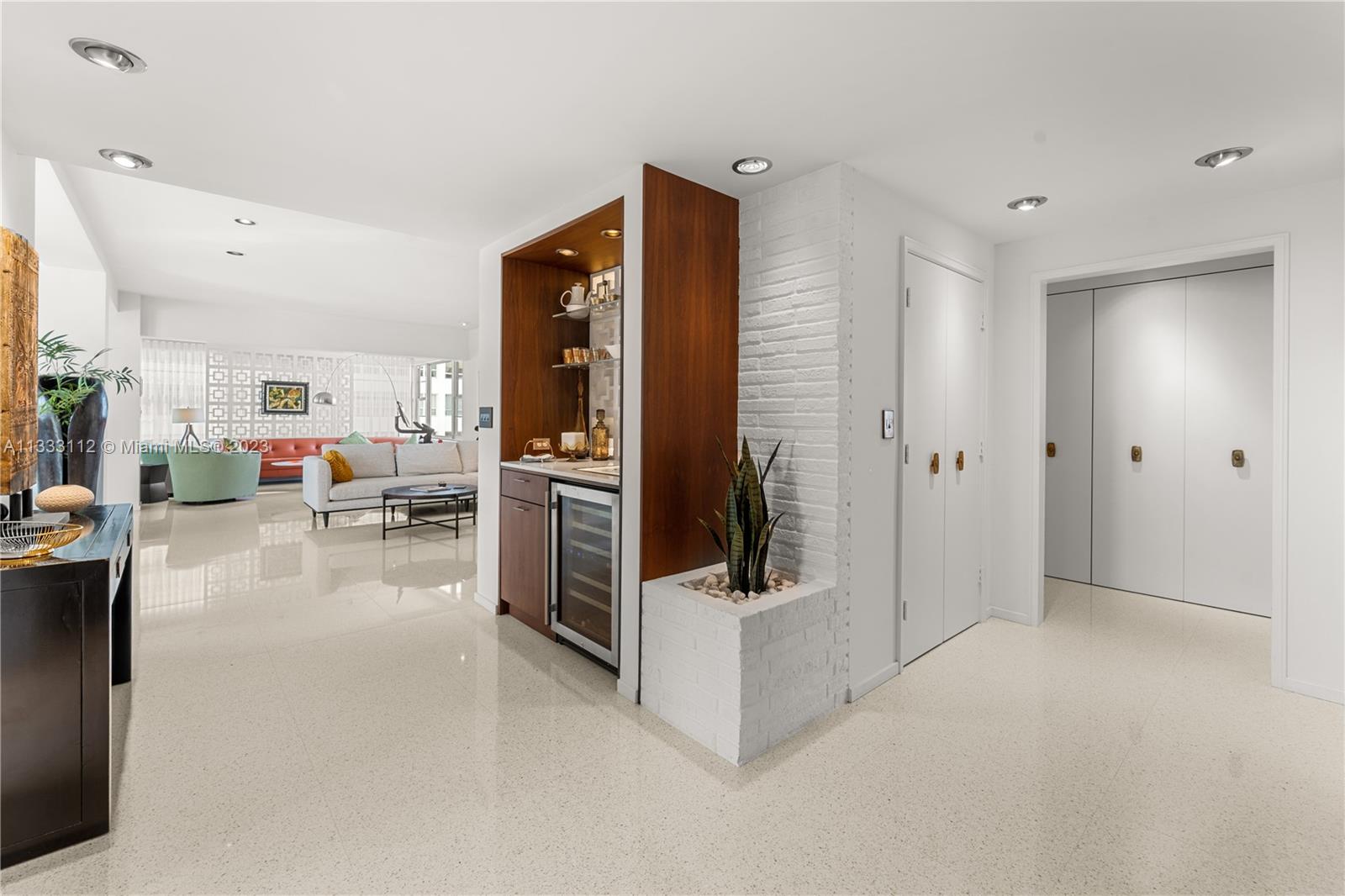 16 Island Ave # 8D