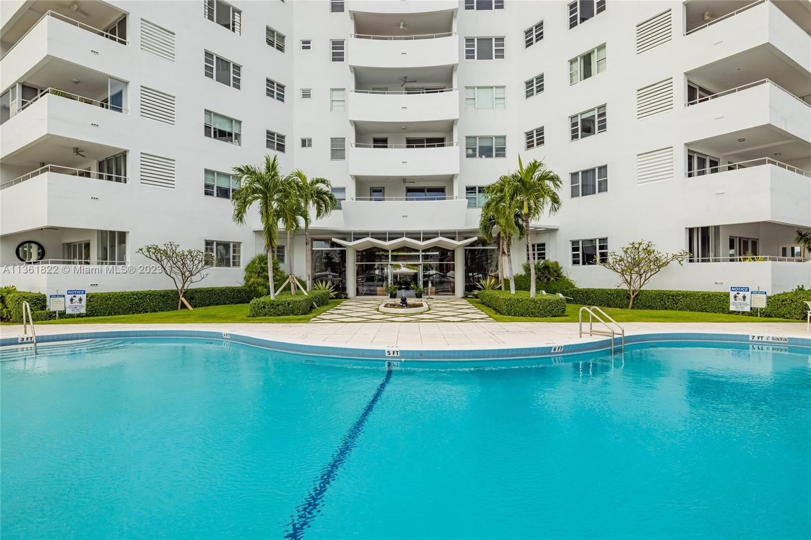 16 Island Ave # 5D