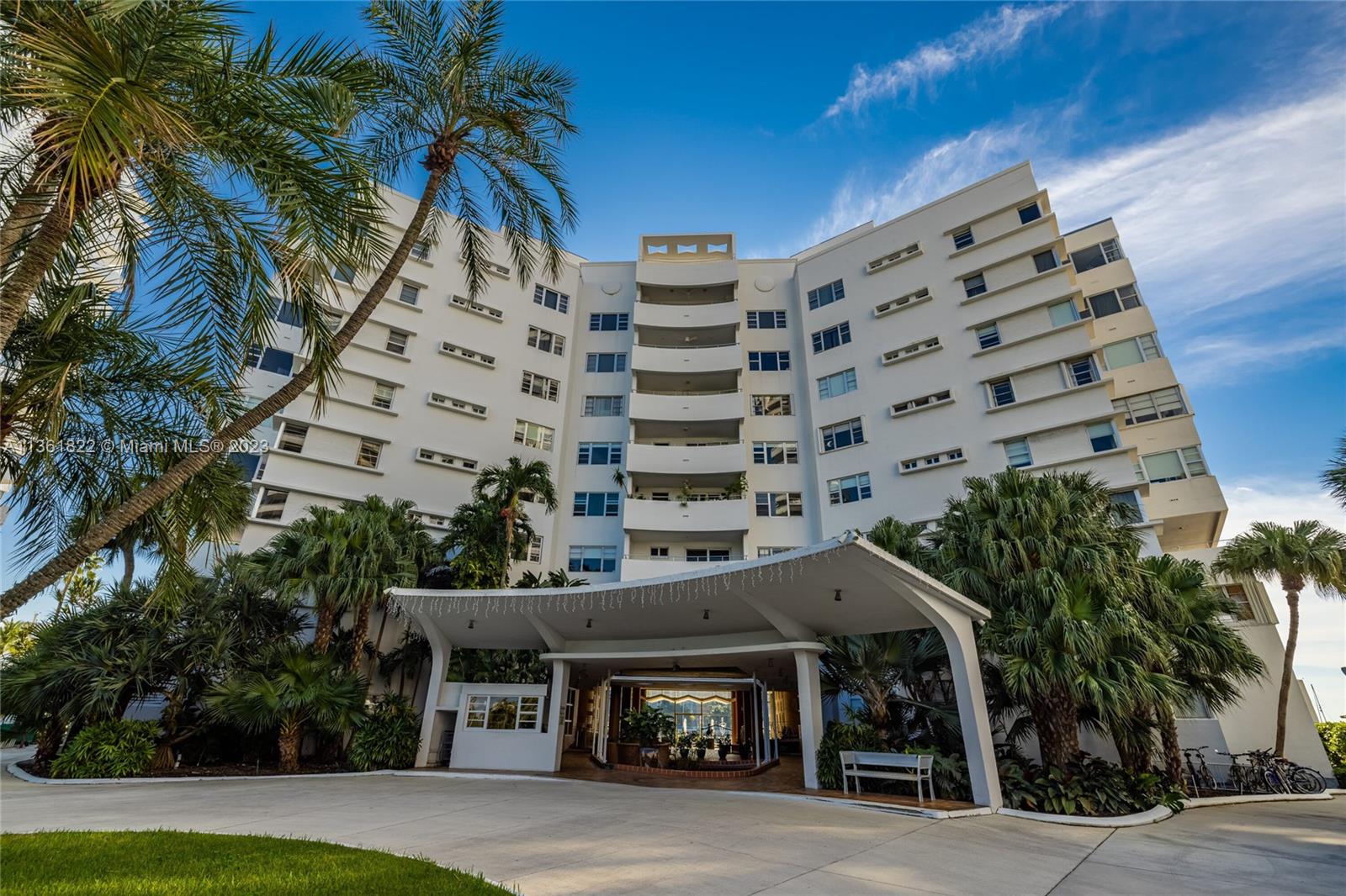 16 Island Ave # 5D