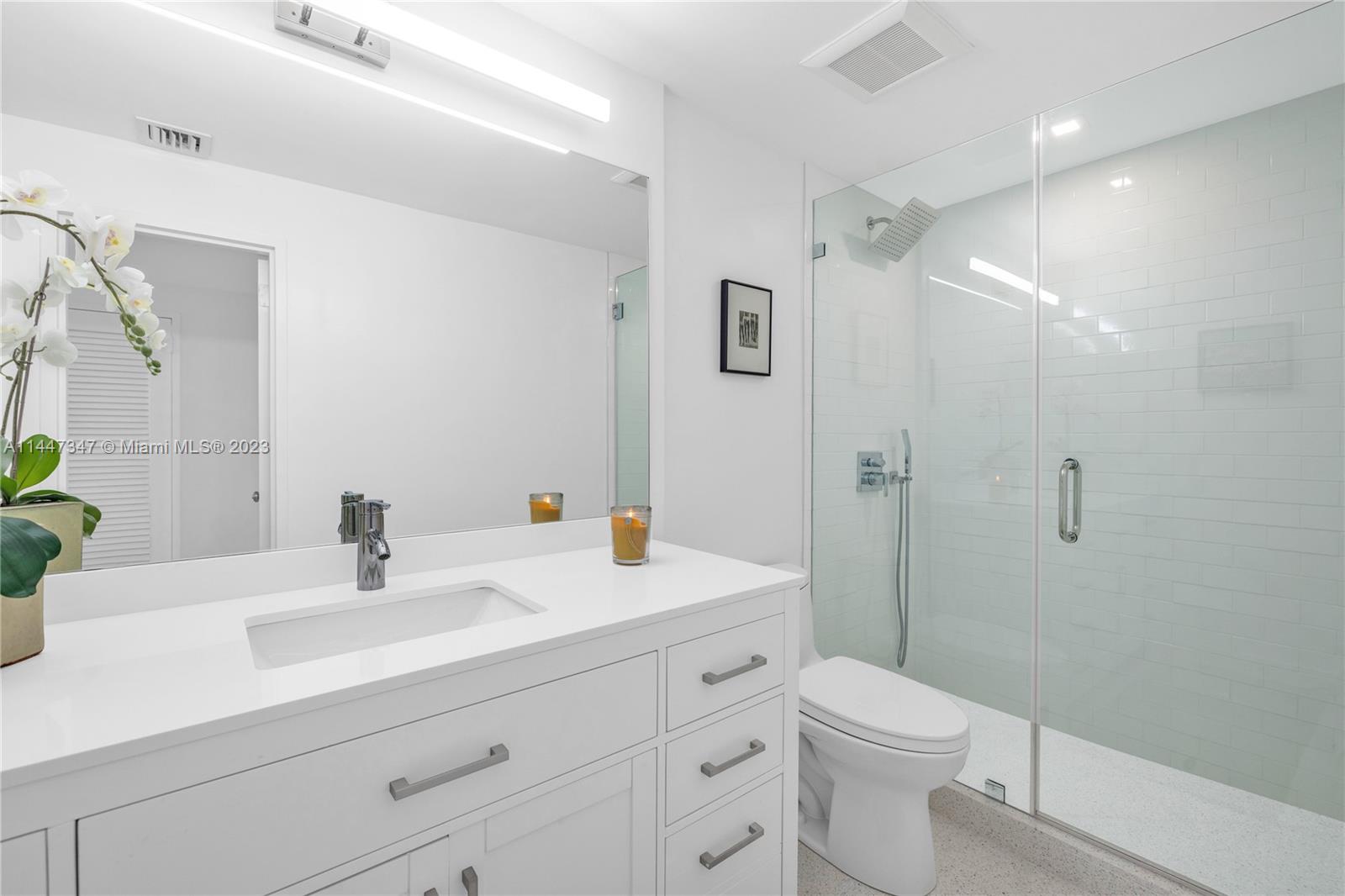 3 Island Ave # 12E