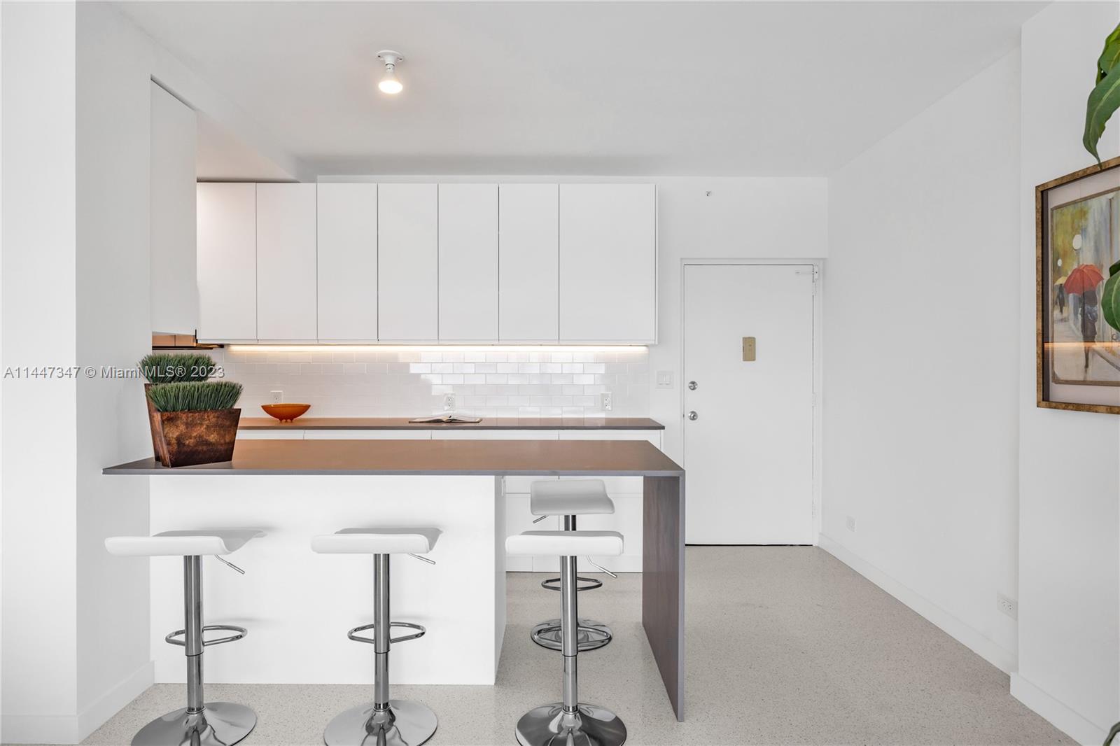 3 Island Ave # 12E
