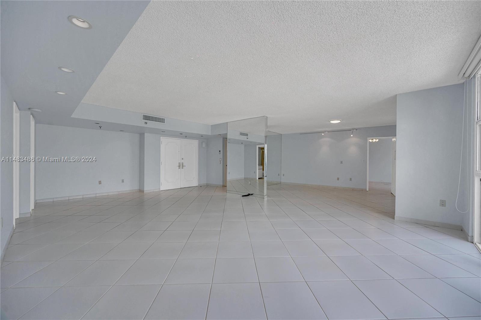 9 Island Ave # 414