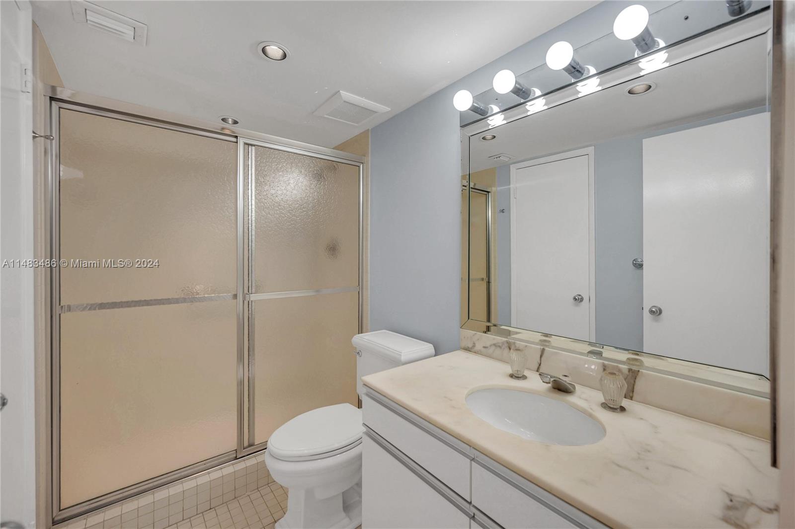 9 Island Ave # 414