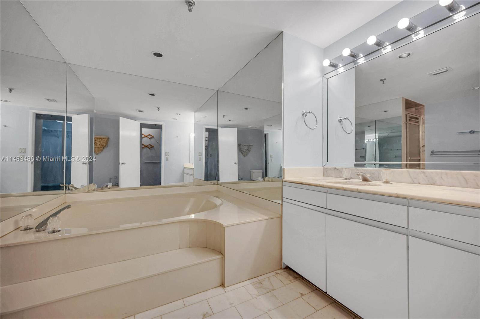 9 Island Ave # 414
