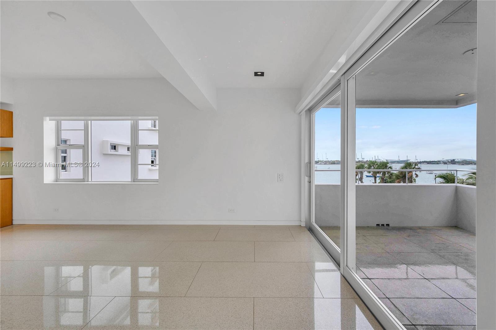16 Island Ave # 4D