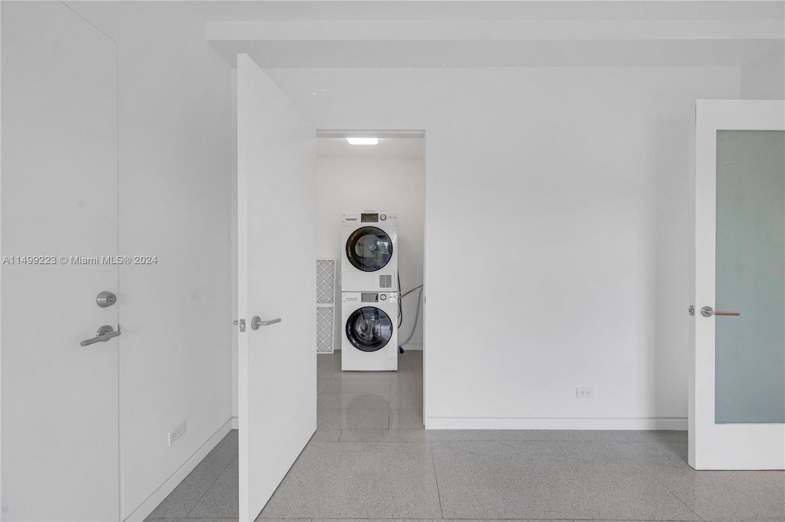 16 Island Ave # 4D