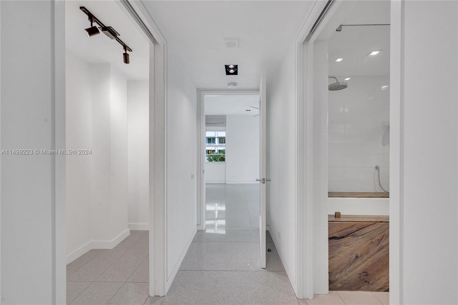 16 Island Ave # 4D