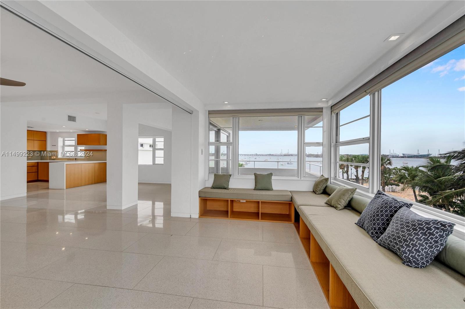 16 Island Ave # 4D