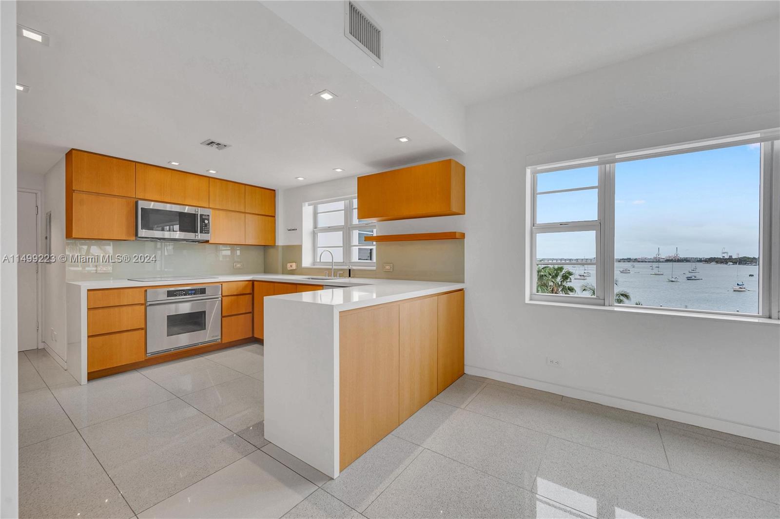 16 Island Ave # 4D