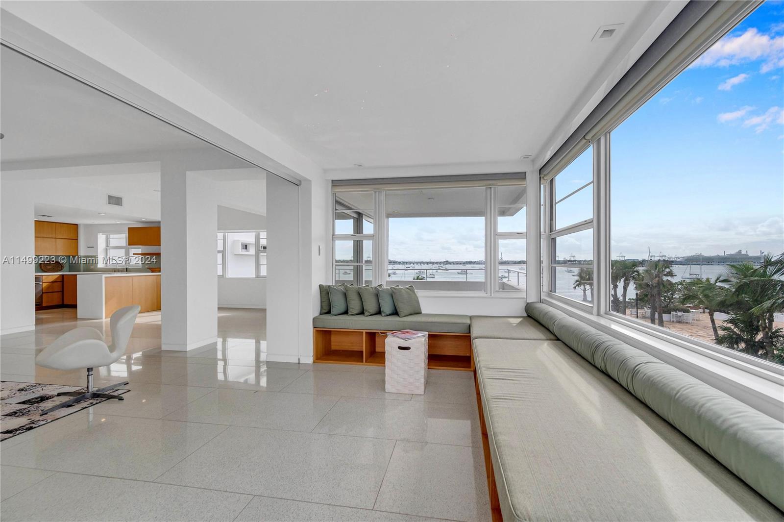16 Island Ave # 4D