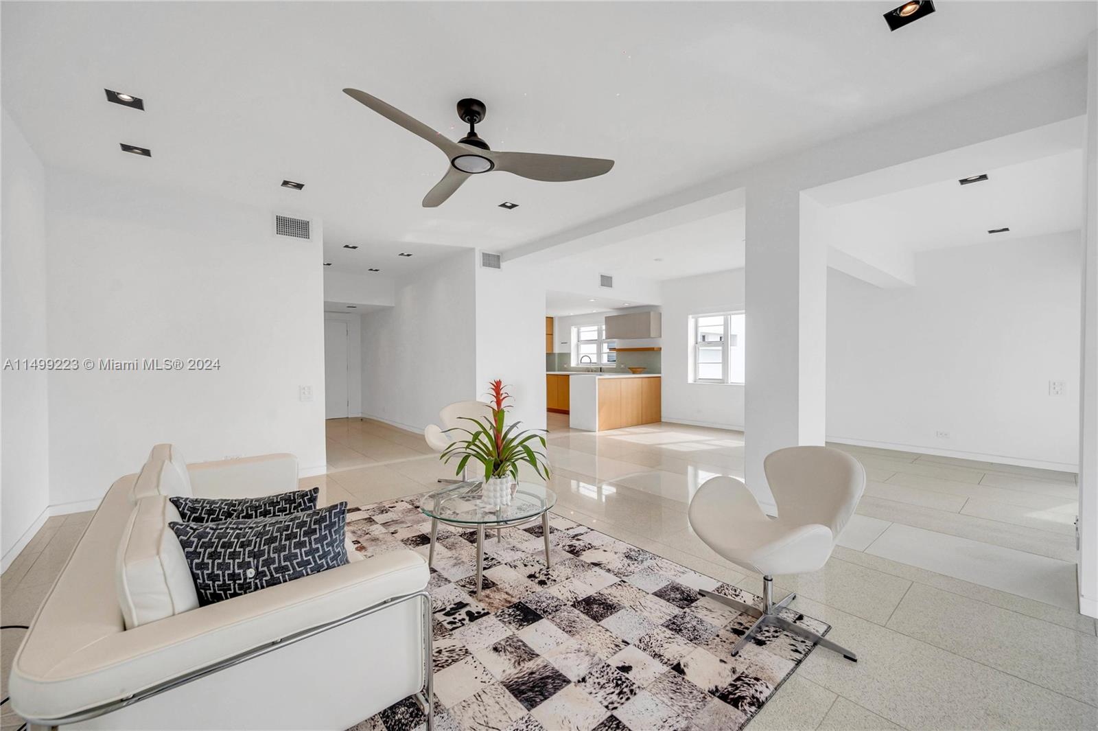 16 Island Ave # 4D