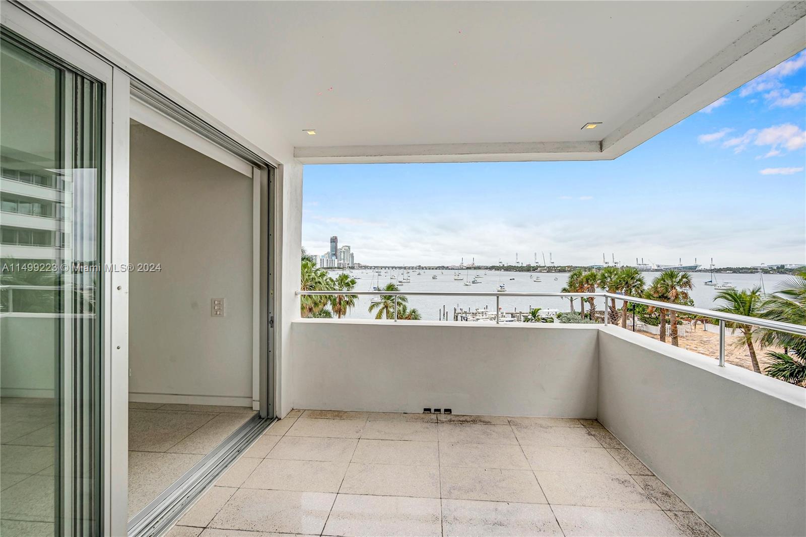 16 Island Ave # 4D