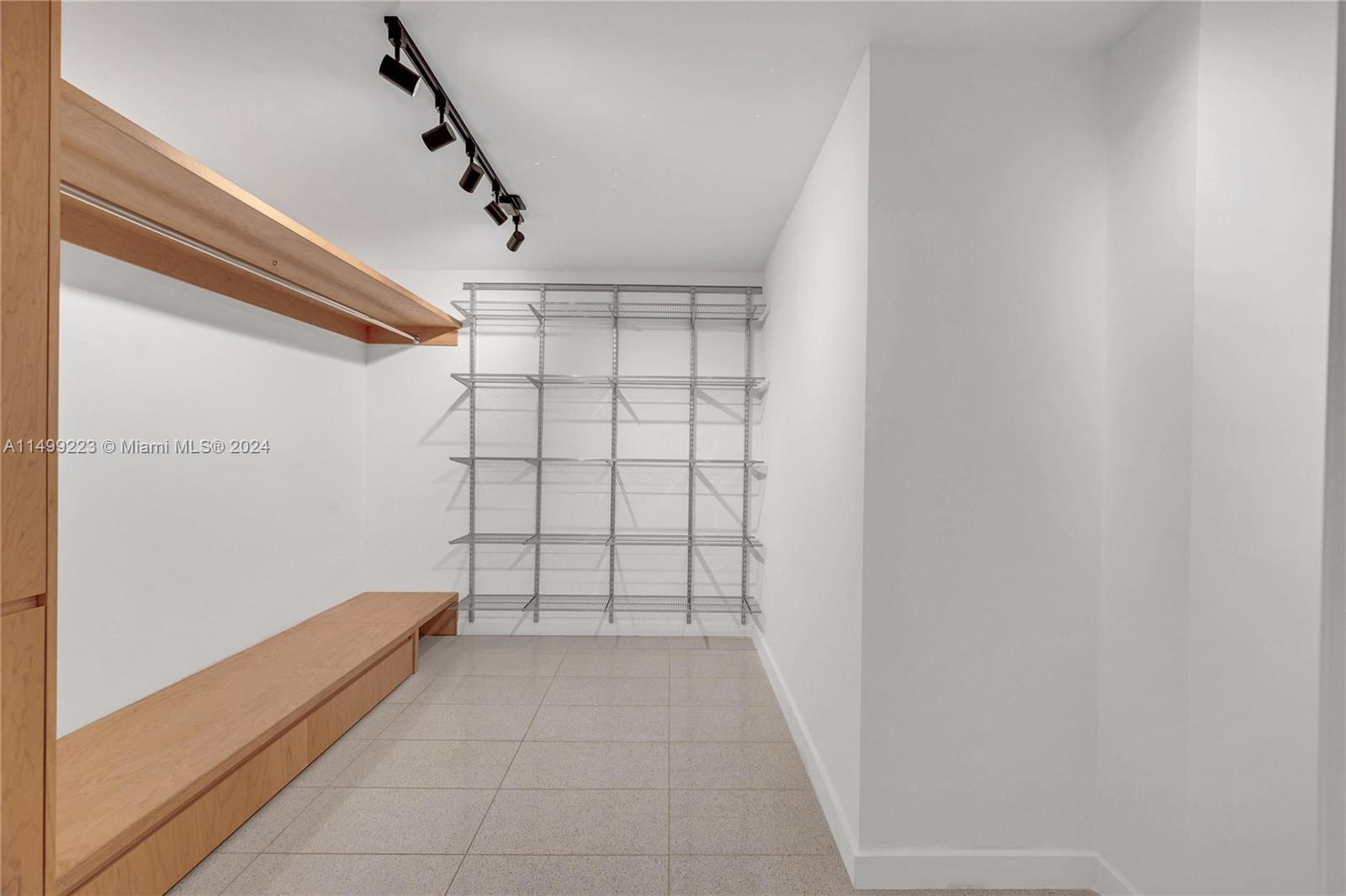 16 Island Ave # 4D