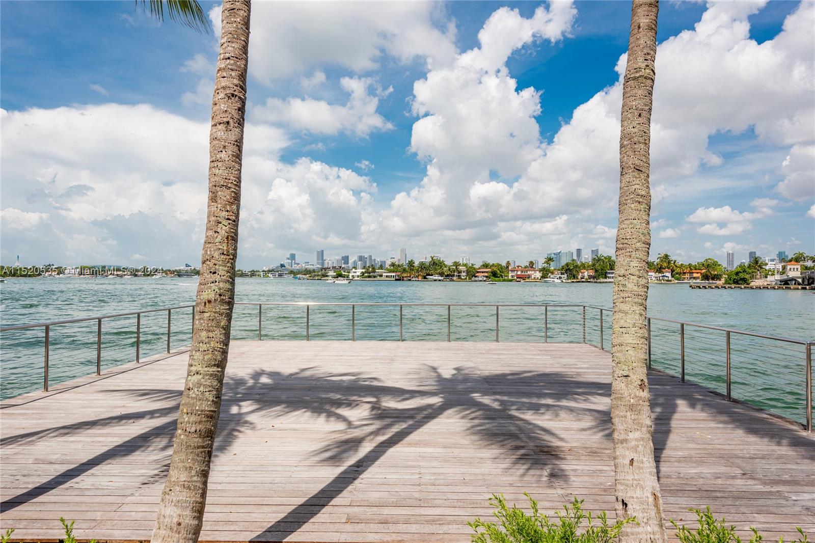 3 Island Ave # 14I