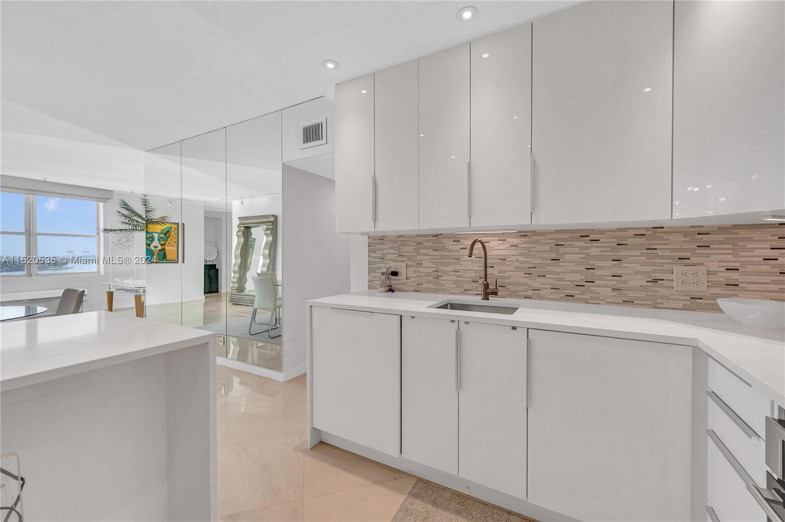 3 Island Ave # 14I