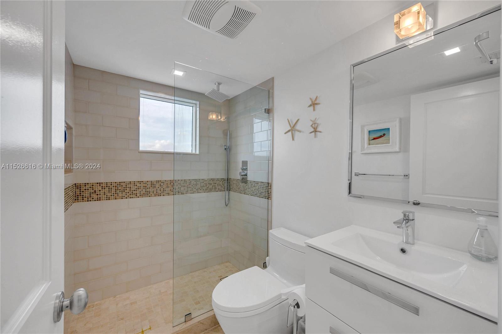 6767 Collins Ave # 1201