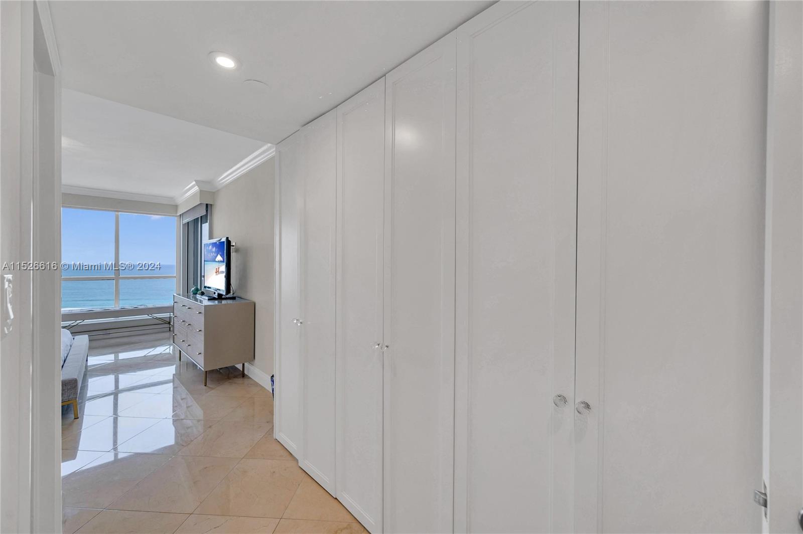 6767 Collins Ave # 1201