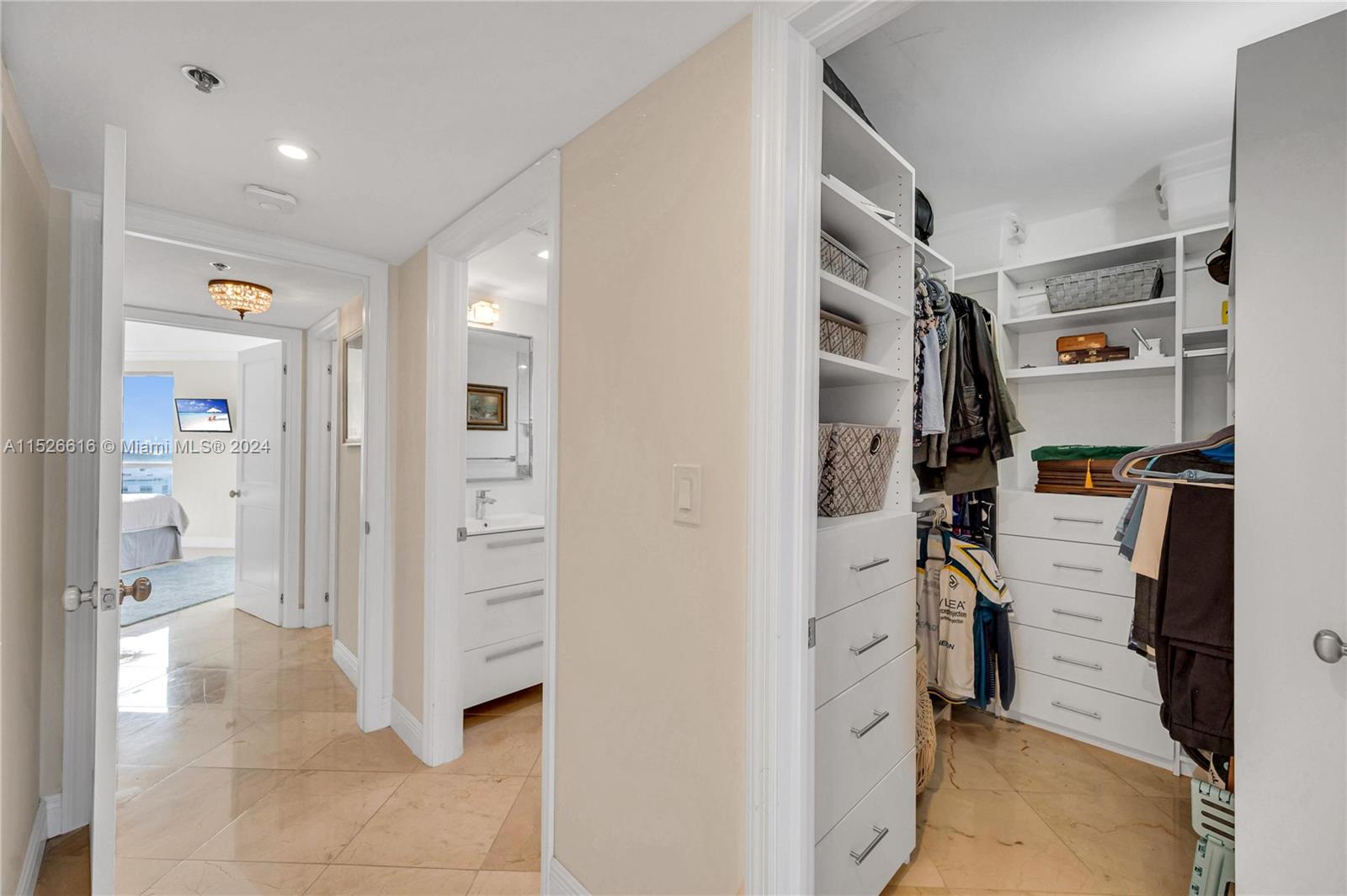 6767 Collins Ave # 1201