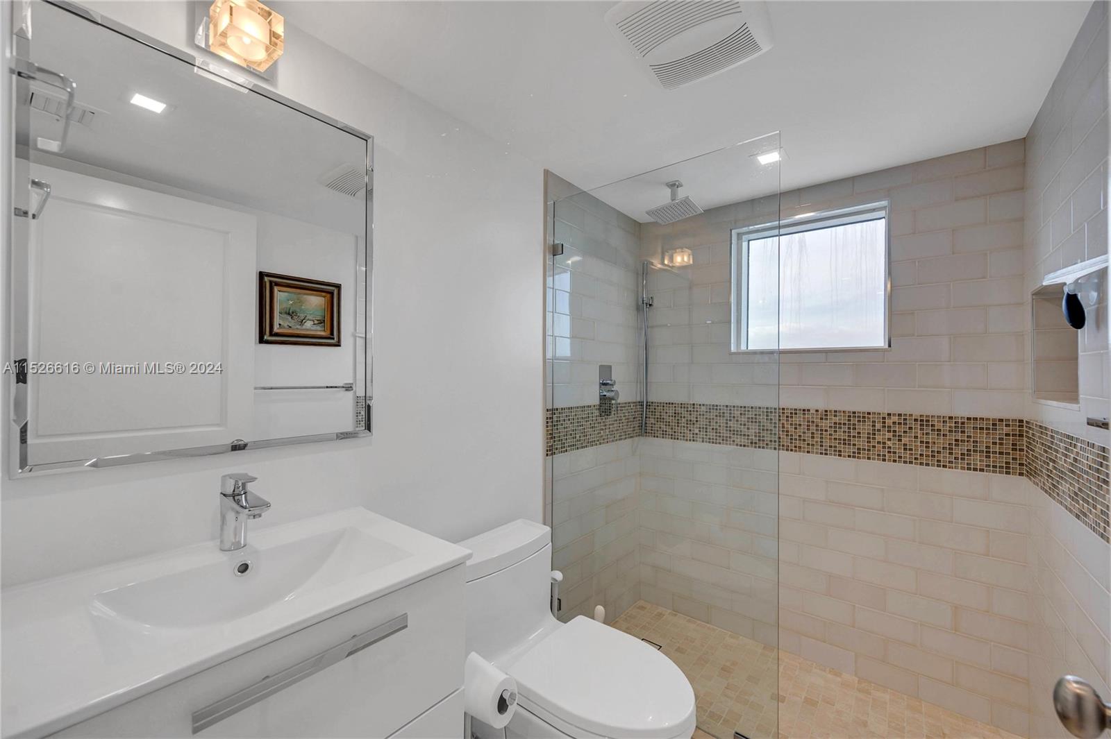 6767 Collins Ave # 1201