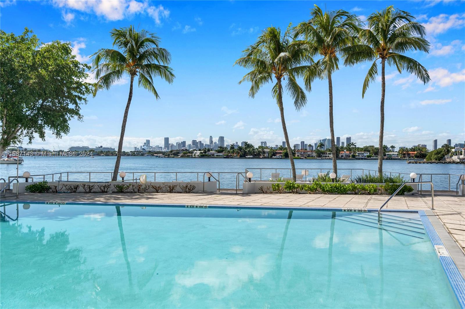 3 Island Ave # 14L