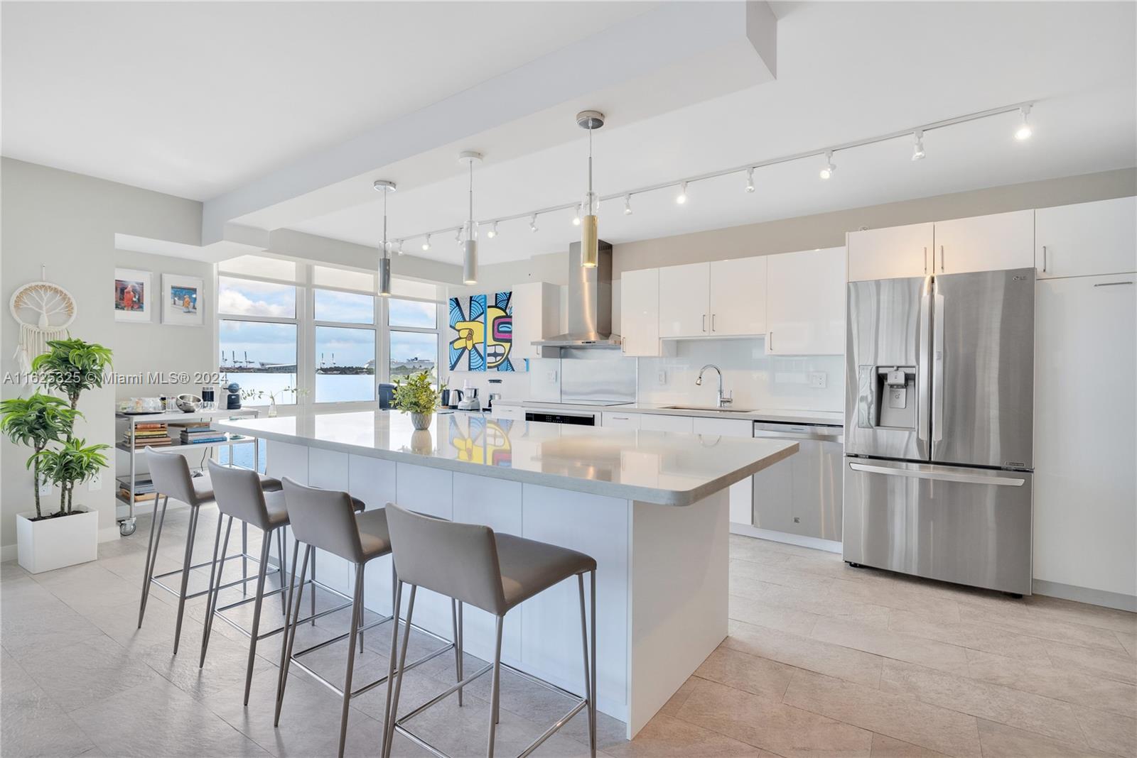 9 Island Ave # 508
