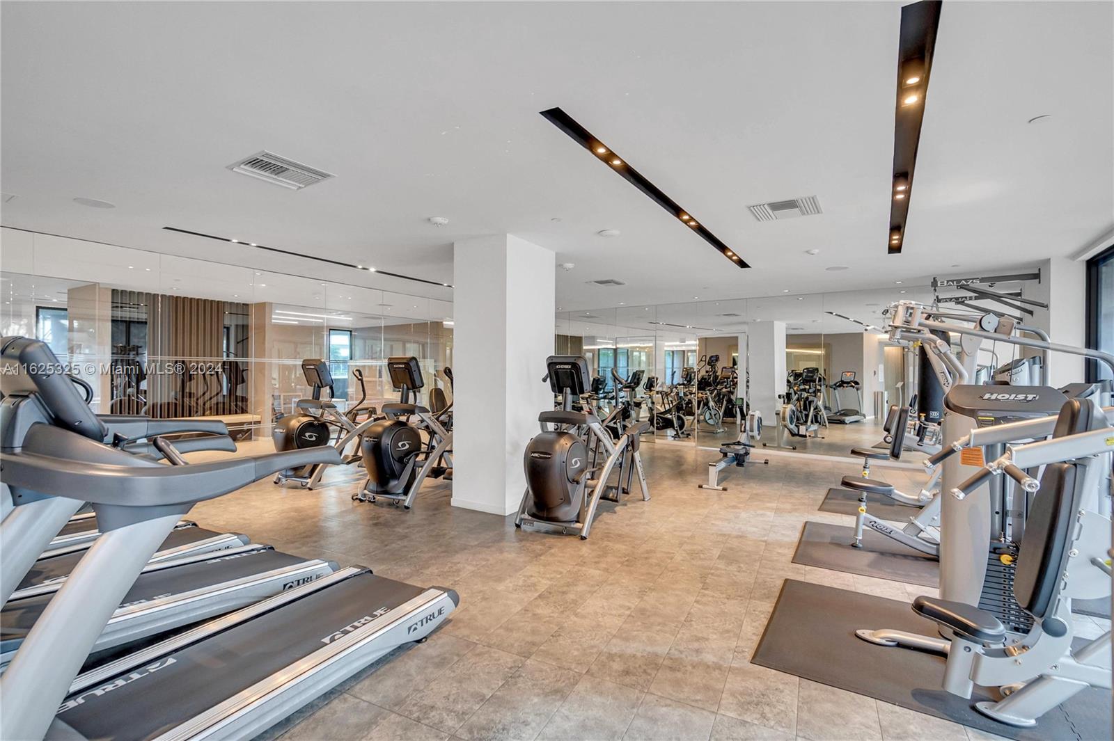 9 Island Ave # 508