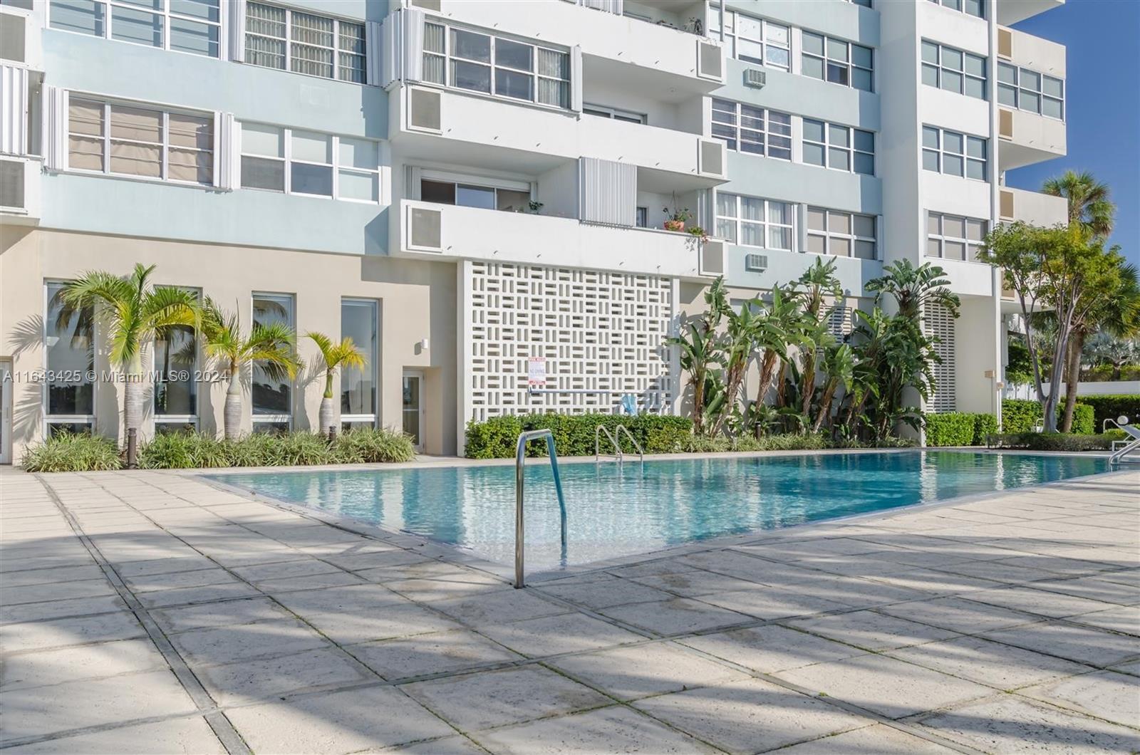 3 Island Ave # 14J
