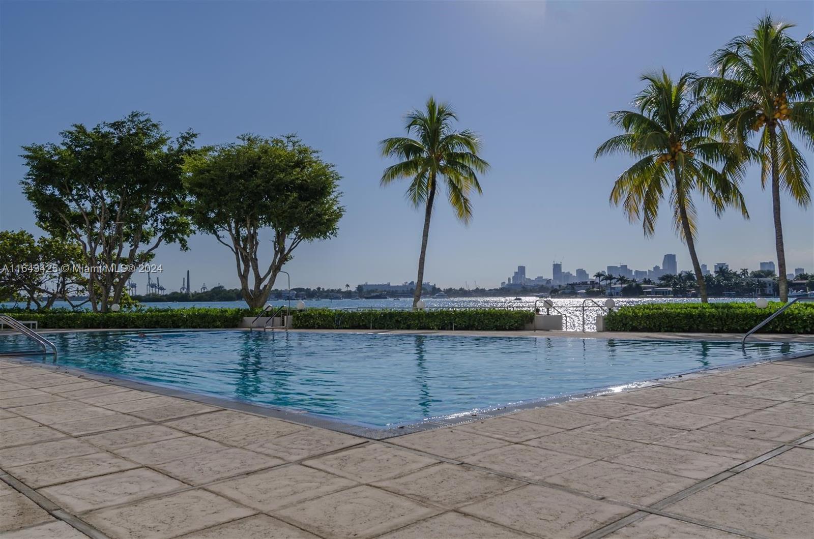 3 Island Ave # 14J