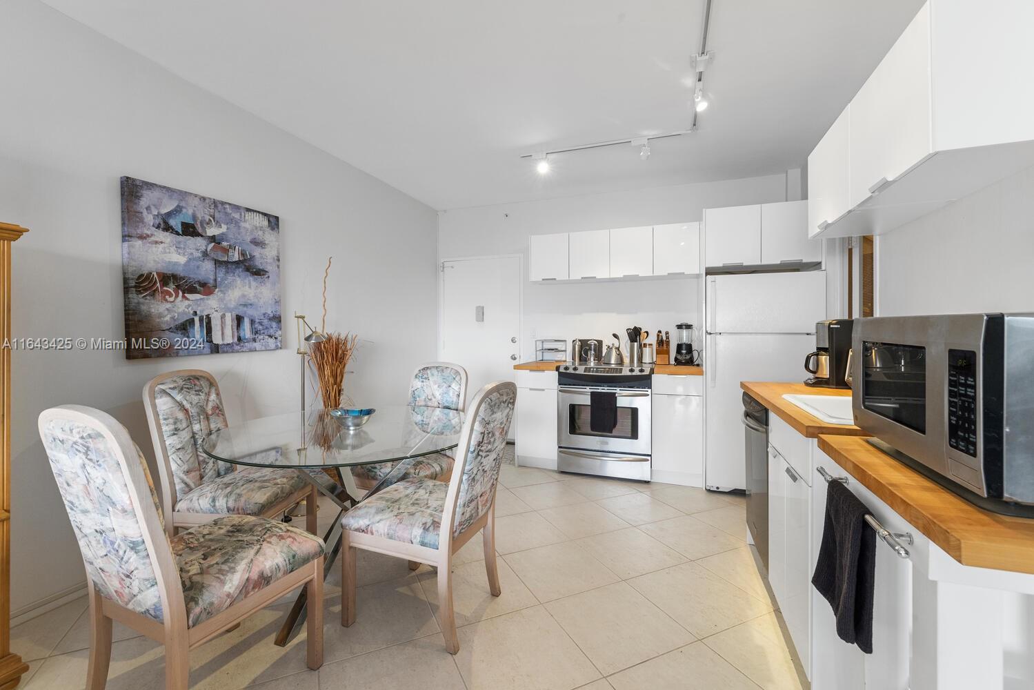 3 Island Ave # 14J