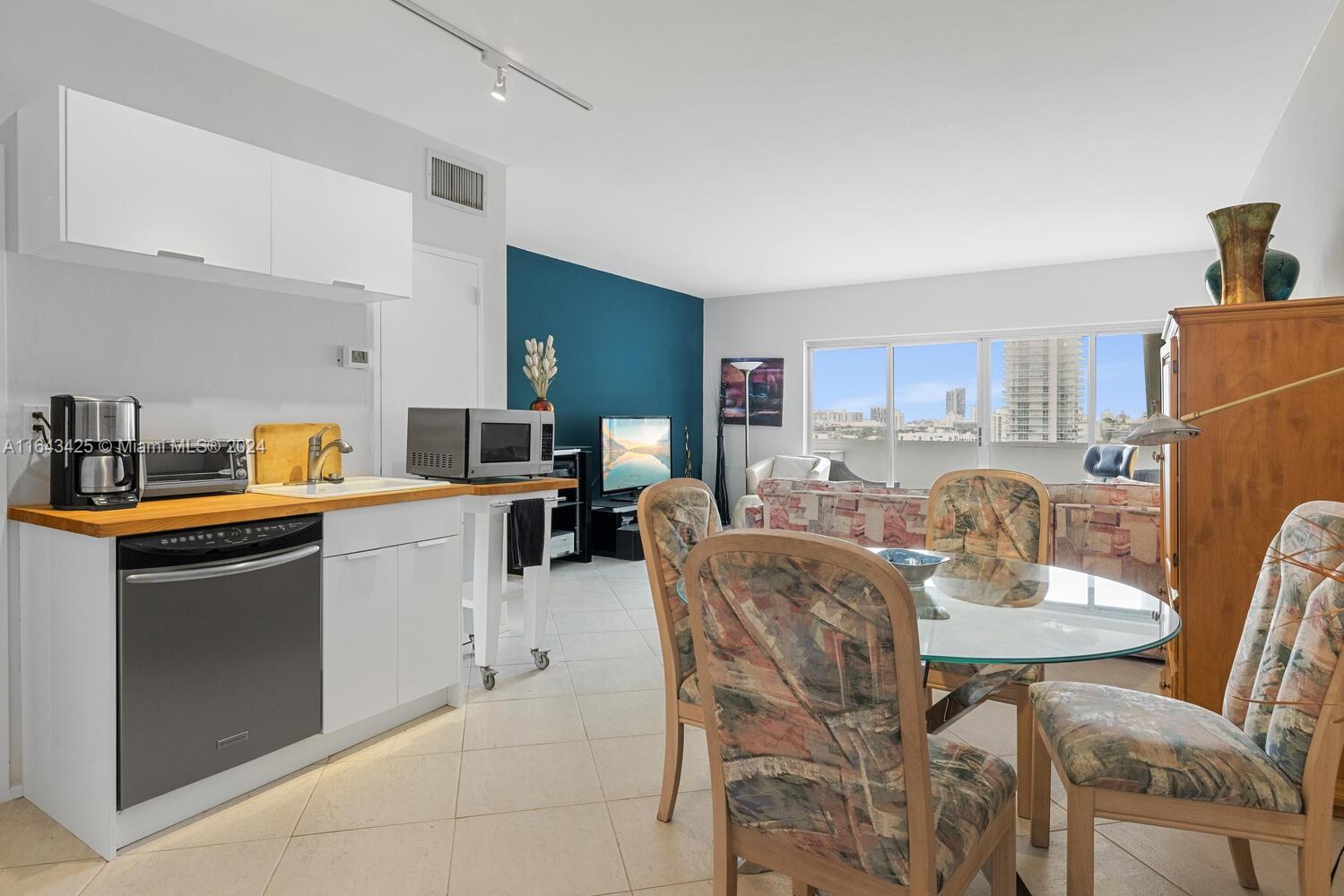 3 Island Ave # 14J
