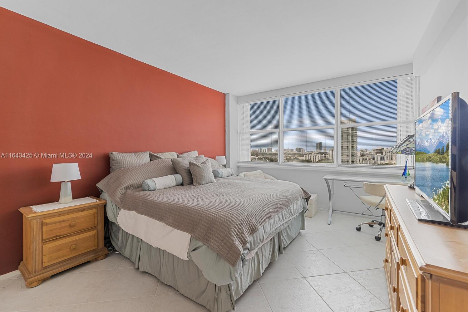 3 Island Ave # 14J
