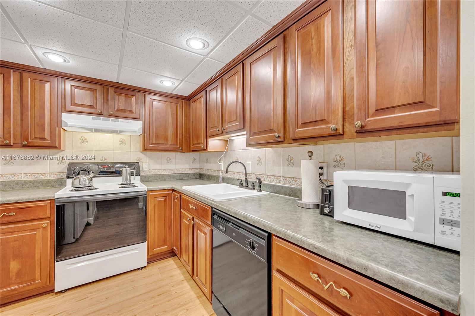 800 West Ave # 519