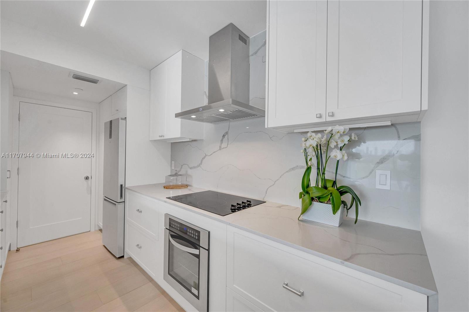 3 Island Ave # 06G