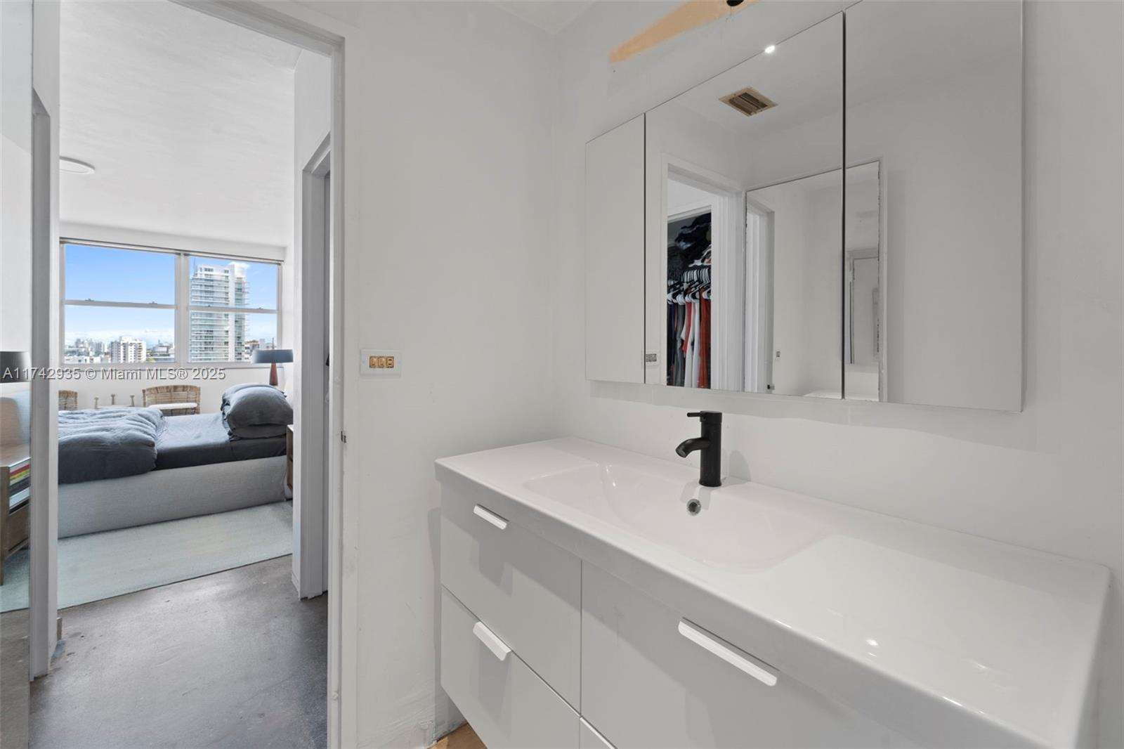 3 Island Ave # 12C