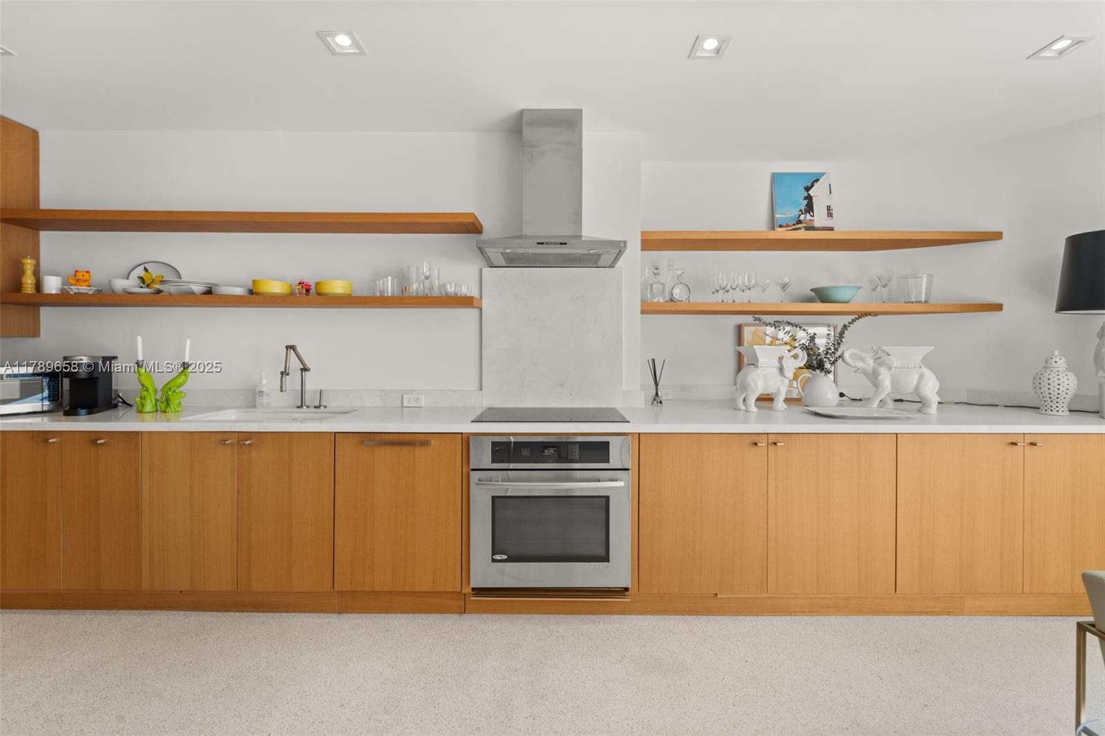 16 Island Ave # 8F