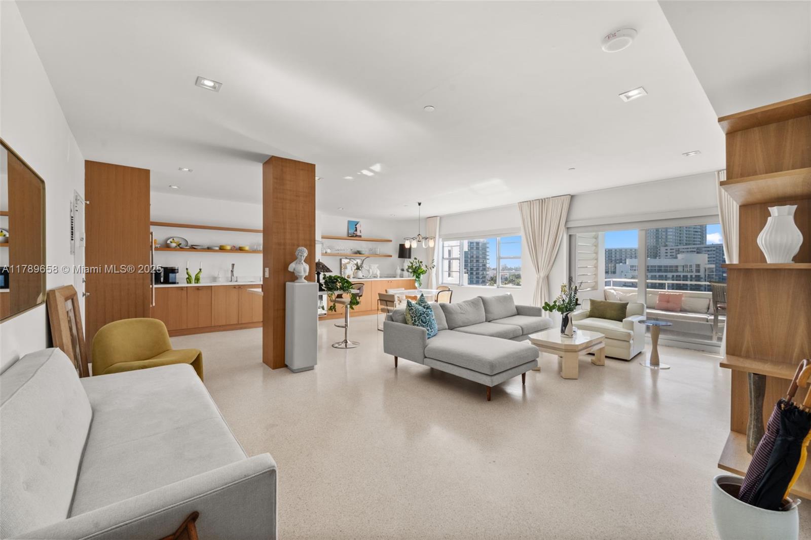 16 Island Ave # 8F