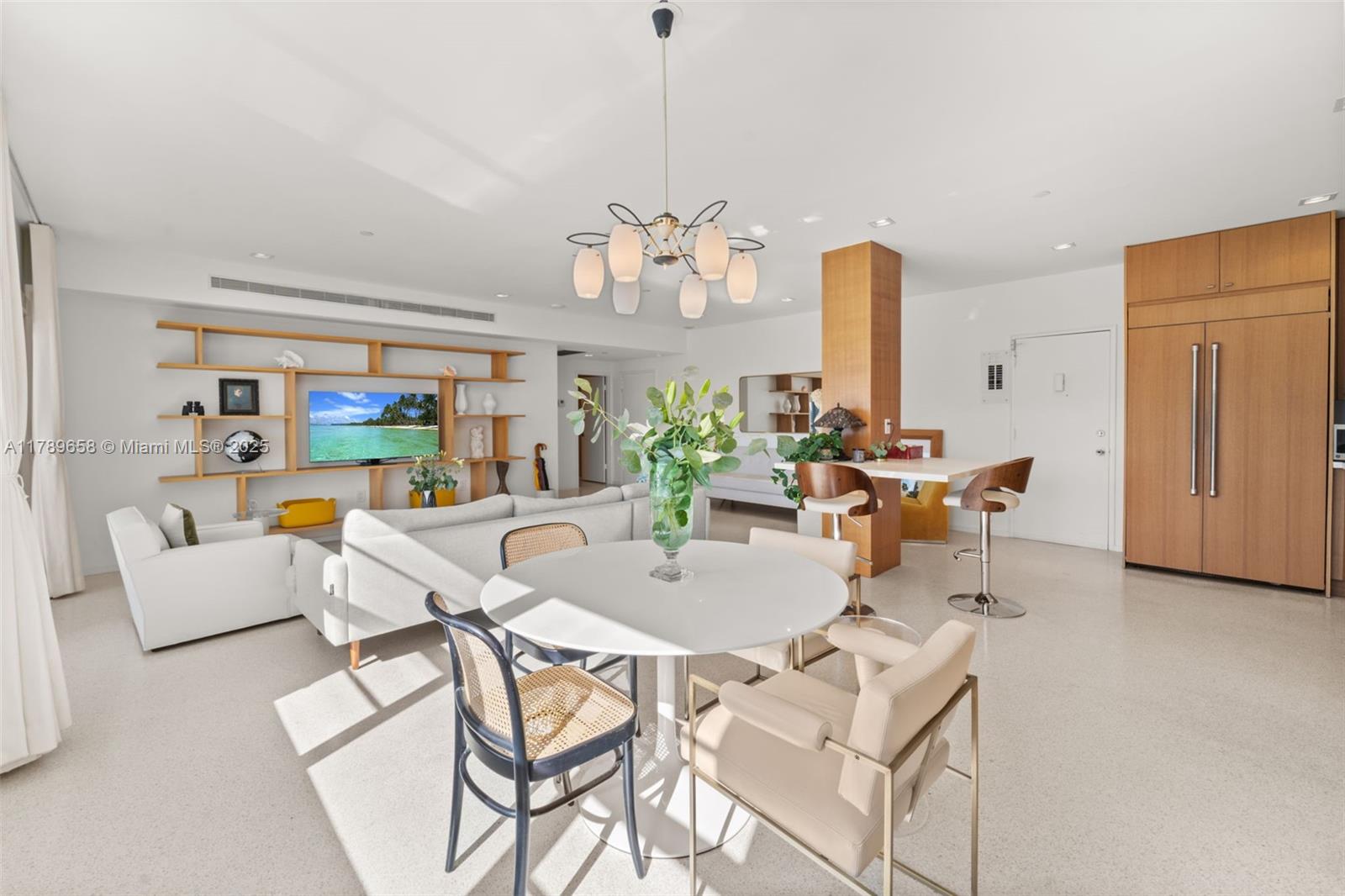 16 Island Ave # 8F