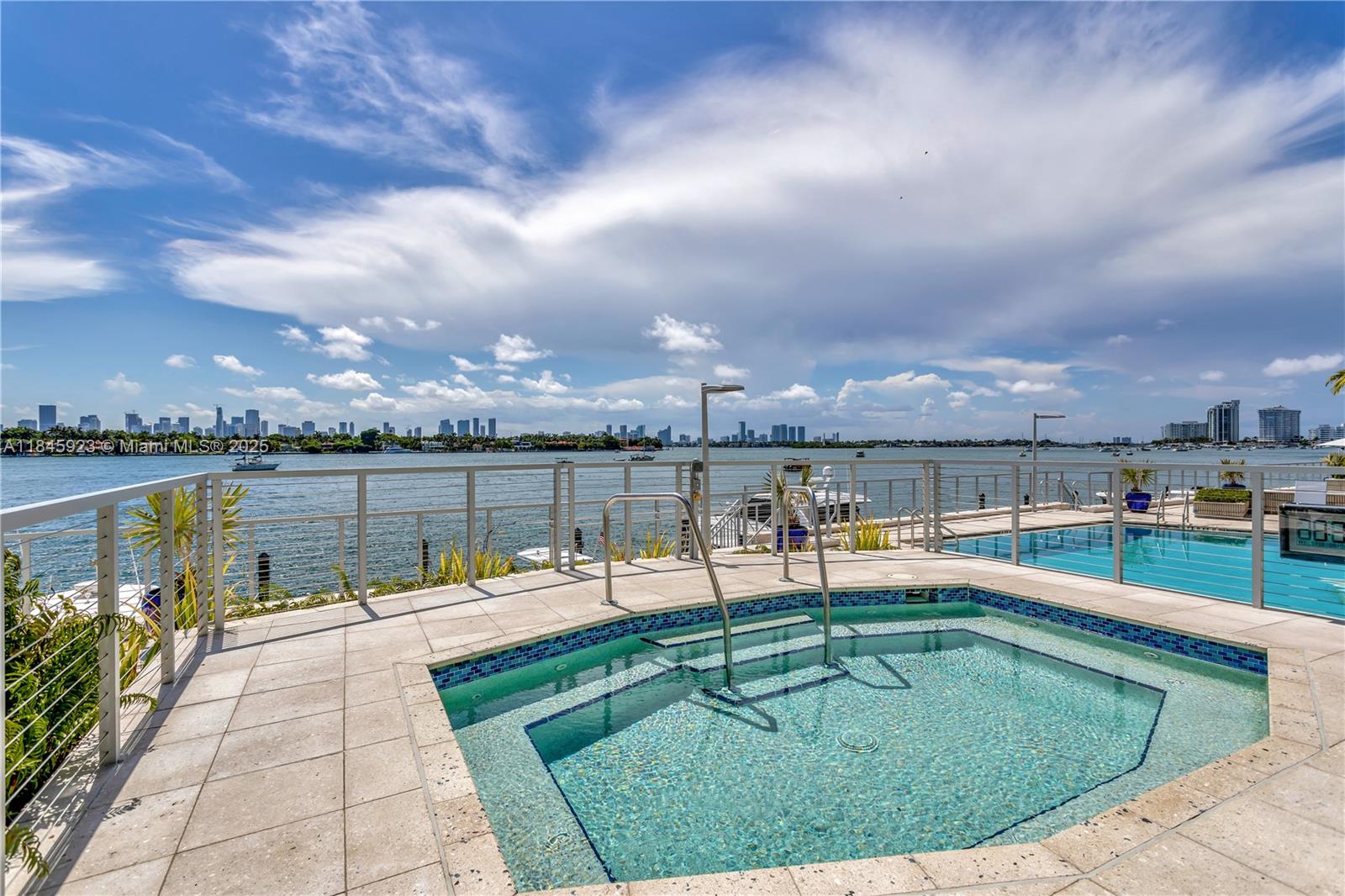 800 West Ave # 635