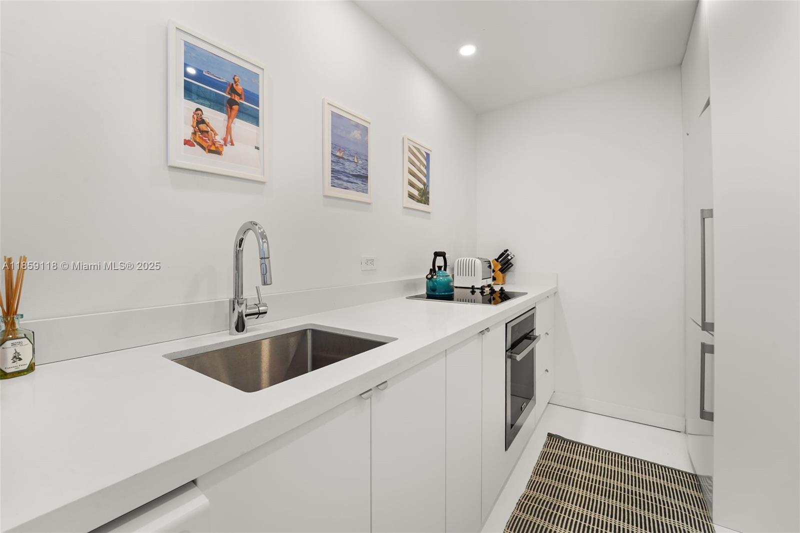 3 Island Ave # 11G