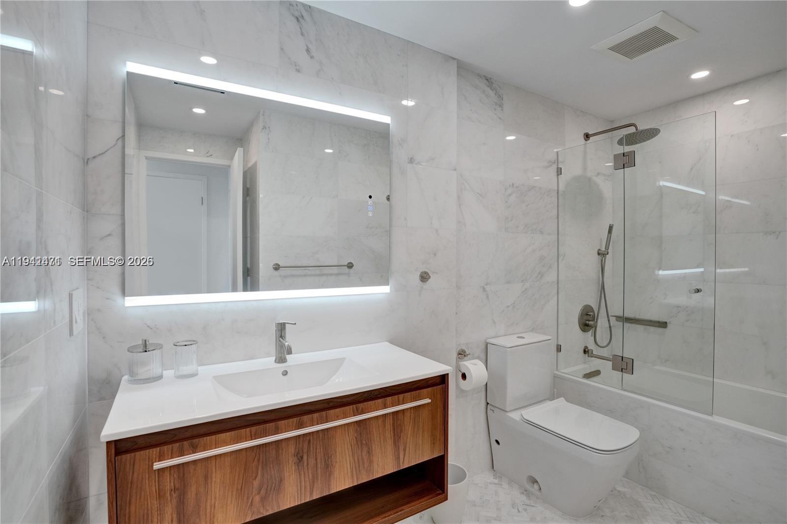 3 Island Ave Unit: PHK