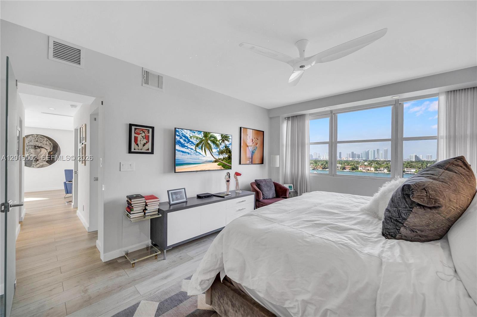 3 Island Ave # 08I